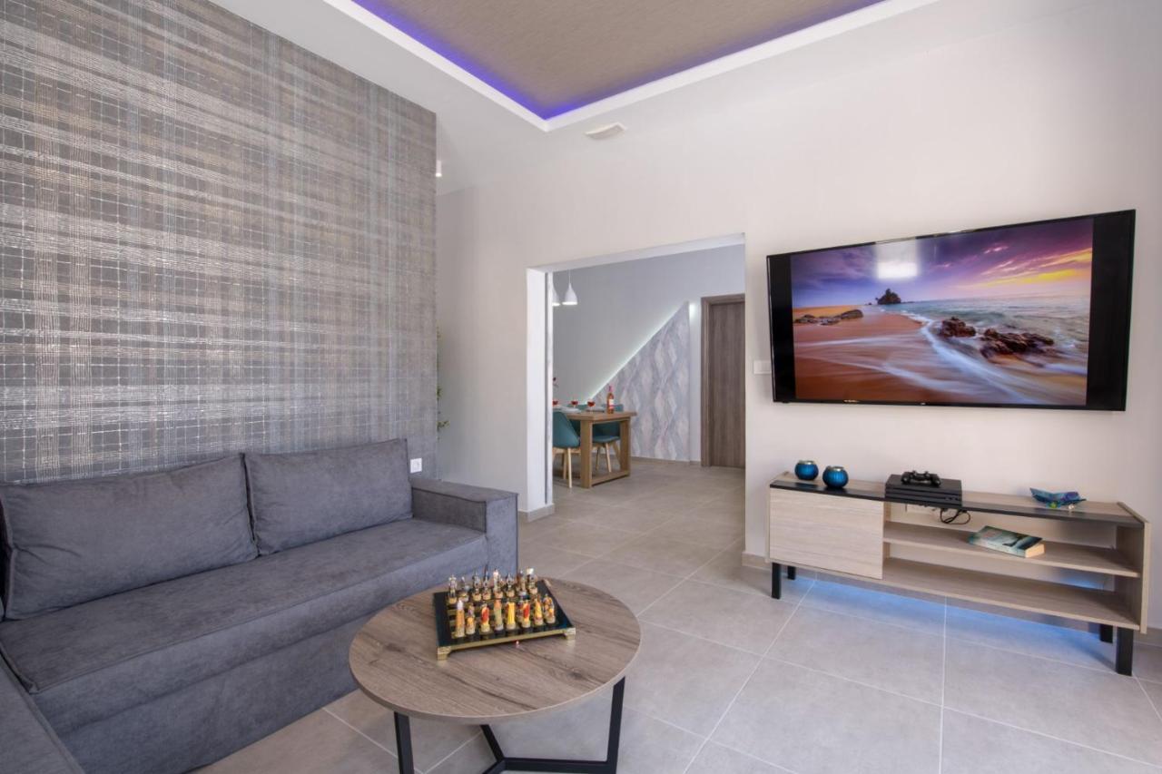 Luxury Villa Eva-Mari With Jacuzzi, 50M From The Beach Stalos Luaran gambar