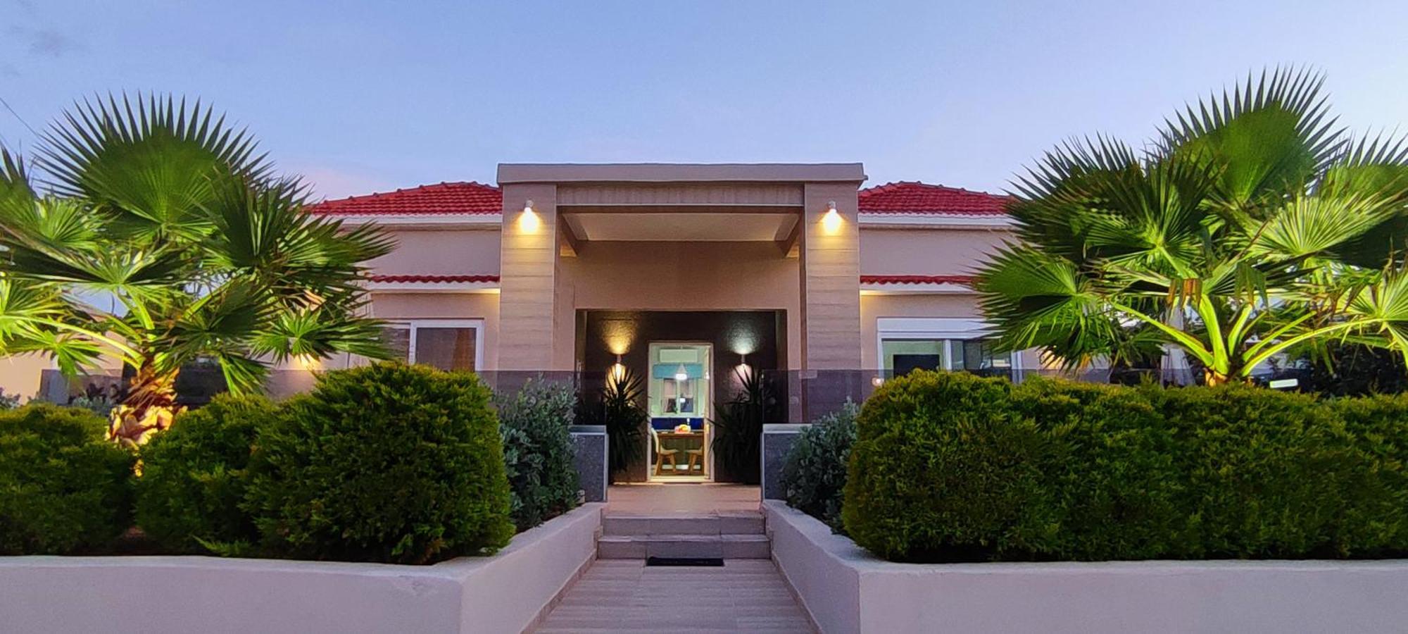Luxury Villa Eva-Mari With Jacuzzi, 50M From The Beach Stalos Luaran gambar
